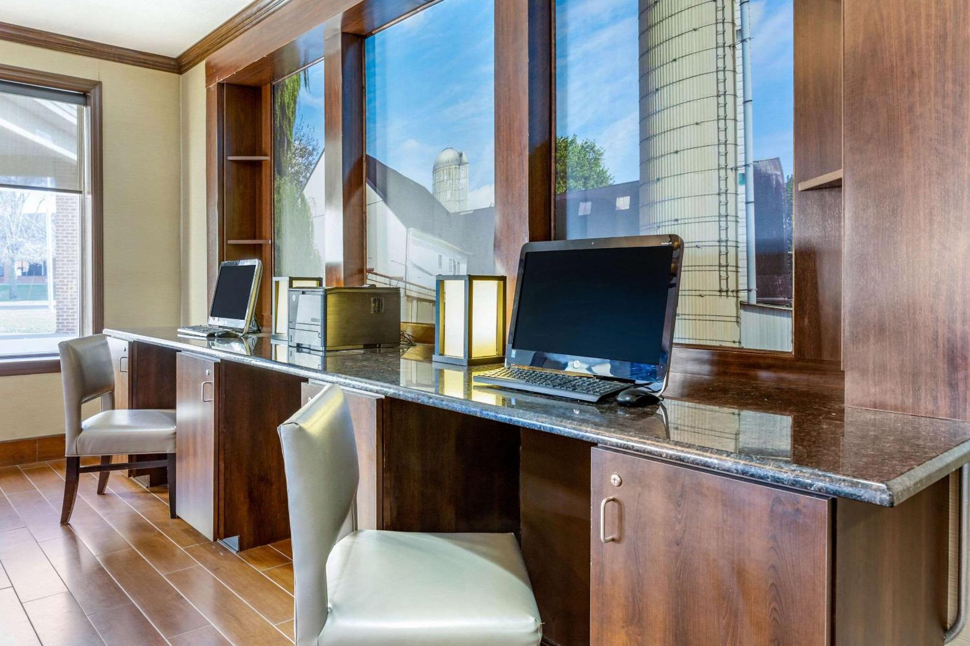 Comfort Inn Lancaster At Rockvale Smoketown  Extérieur photo